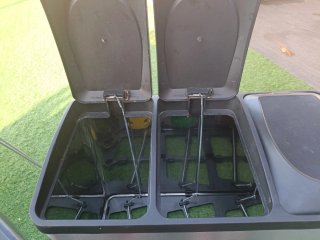 Cubo de basura para reciclaje