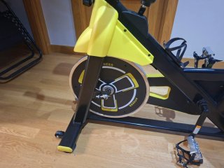 Bicicleta Fitness HOMCOM Negra y Amarilla