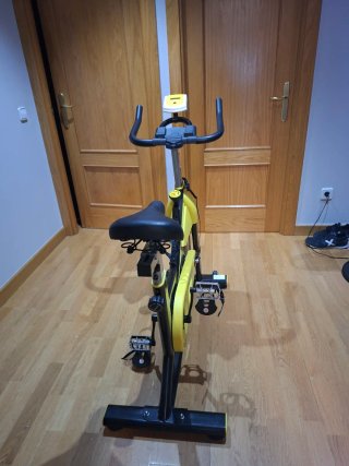 Bicicleta Fitness HOMCOM Negra y Amarilla