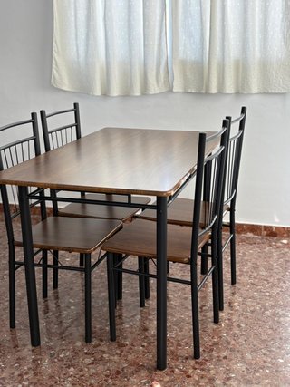 Mesa + 4 Sillas para Bares/Restaurantes