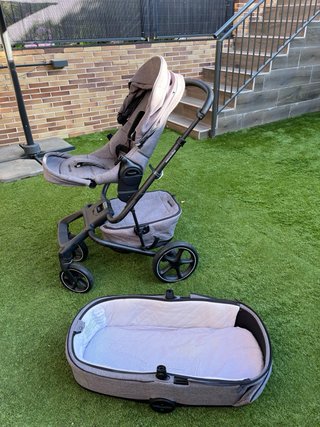 Carrito Easywalker Jimmey con capazo color gris