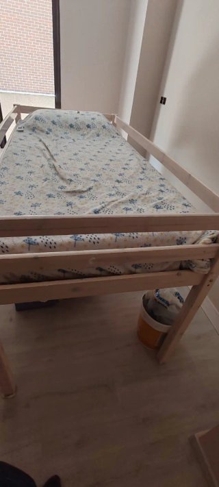 Cama alta infantil madera con escritorio