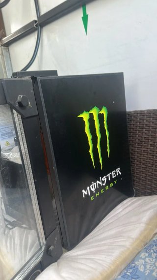 Nevera Monster LED Funciona Bien