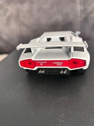 Coche escala 1/24