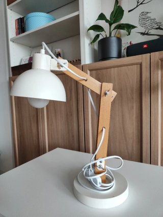 Flexo de escritorio madera y blanco