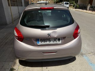 Peugeot 208 2015