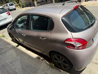 Peugeot 208 2015