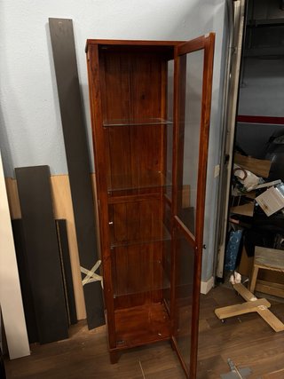 vitrina de madera maciza negociable