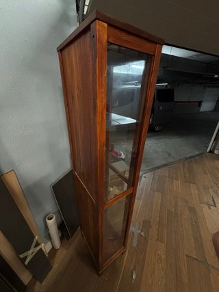 vitrina de madera maciza negociable