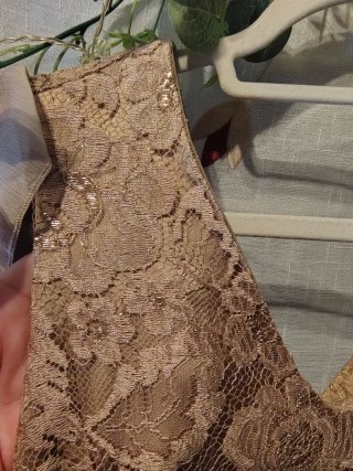 Vestido de Fiesta Champagne Encaje Asimétrico