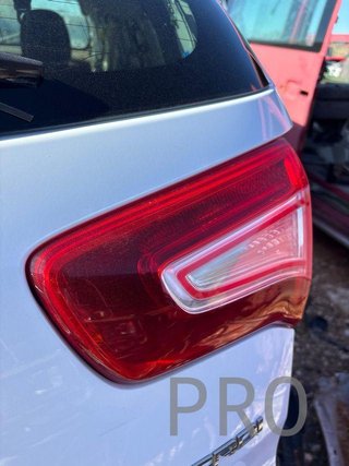 PILOTO TRASERO DERECHO Kia Sportage (SL)(2010->)