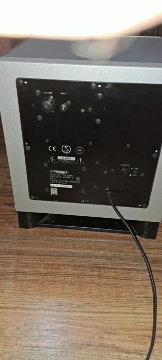 Subwoofer Yamaha QD-Bass Plata