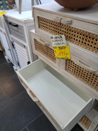Mueble auxiliar de madera