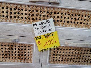 Mueble auxiliar de madera