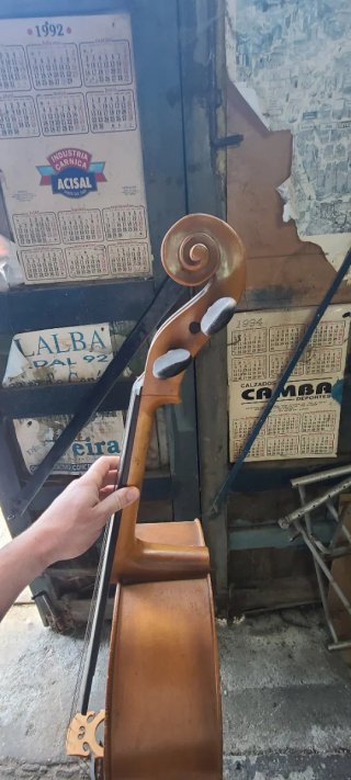 Violonchelo de madera