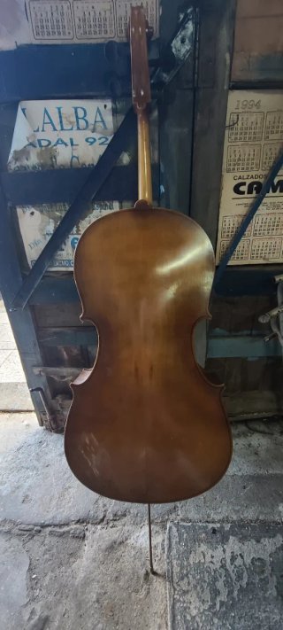 Violonchelo de madera