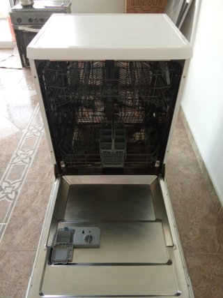 Lavavajillas 60cm Lo vendo por cambio de cocina .