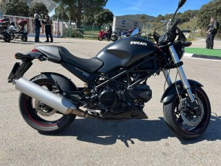 Ducati Monster 695 Negra