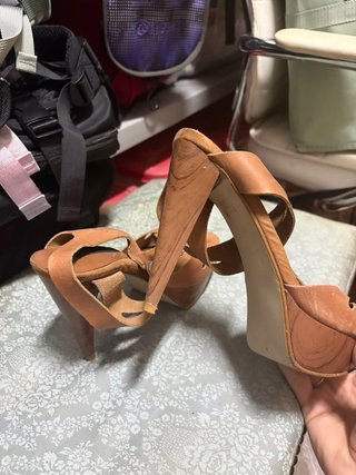 Sandalias tacón Mango marrones