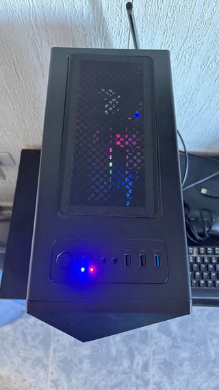 PC Gaming Negro con Teclado y Ratón