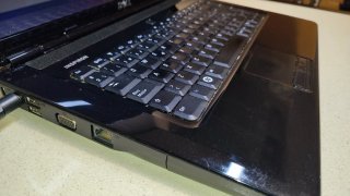 Portátil Dell Inspiron 1545 con Windows 11