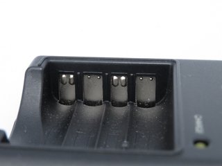 Cargador Baterías Sony AA/AAA Ni-MH BC-CS2B