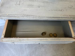Cómoda antigua de madera