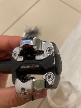 Pedales automáticos Rockrider 520