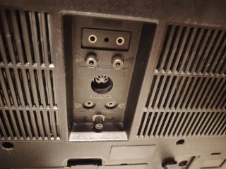 Hitachi TRK-8180E Boombox Radio Cassette