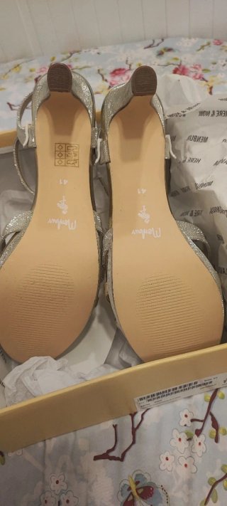 Sandalias doradas y plateadas talla 41