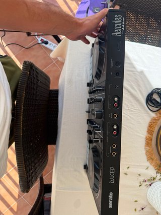 Mesa de mezclas Hercules Inpulse 500
