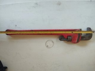 Llave de grifa 24"Roja