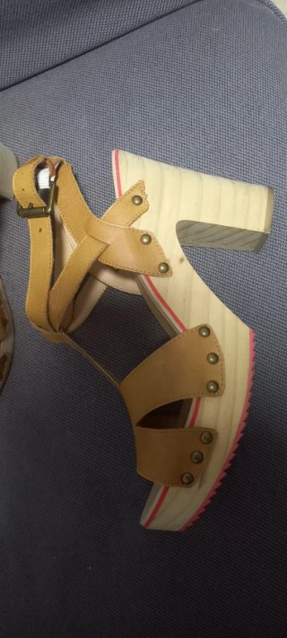 Sandalias Gioseppo Cuña Piel