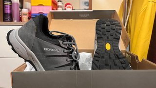Zapatos sketchers Grises y Negros