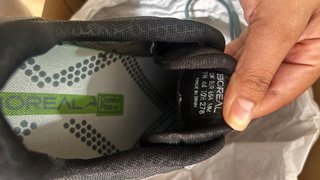 Zapatos sketchers Grises y Negros