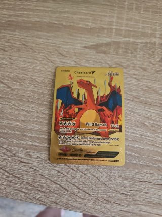 Charizard V Carta Pokémon Dorada