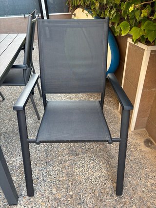 Mesa y 4 sillas de aluminio para jardín