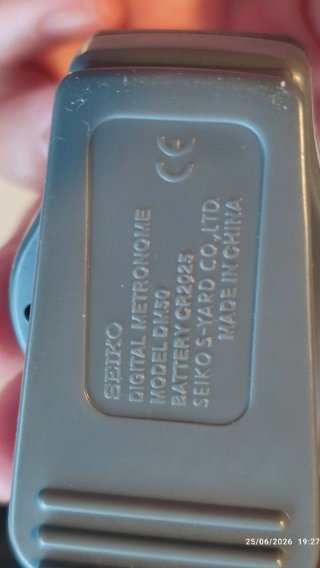 Metrónomo Digital SEIKO DM-50 Compacto y con Pinza