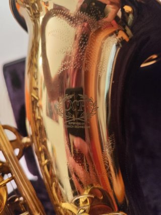 Saxofón Tenor XP con funda