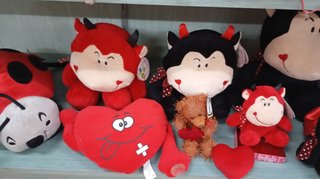 Liquidación de peluches.