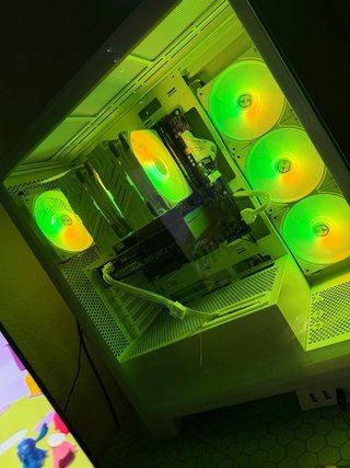 PC Gamer Blanco con Ventana