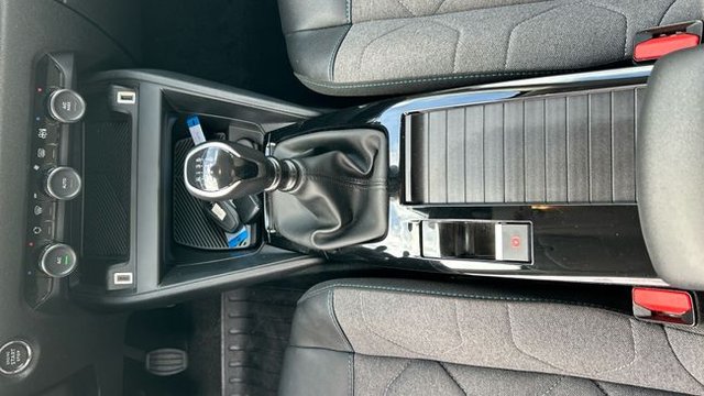 Citroën C4 1.2 PURETECH 130 PLUS 131 5P