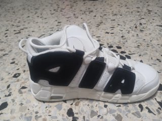 Zapatillas Nike Air More Uptempo Blancas/Negras