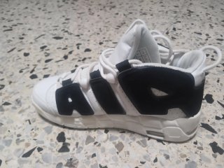 Zapatillas Nike Air More Uptempo Blancas/Negras