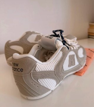 New Balance Beige/Blanco