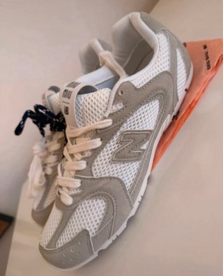 New Balance Beige/Blanco