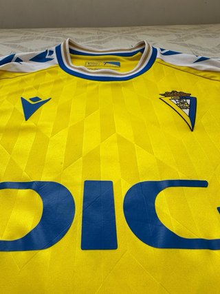 Camiseta Oficial Cadiz CF Sergi Guardiola Macron