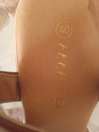 Sandalias de cuña mujer beige y marrón