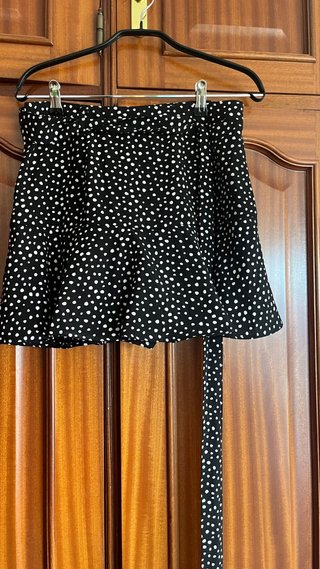 Falda pantalón lunares Stradivarius