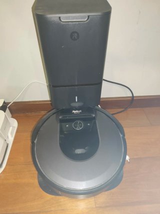 iRobot Roomba i7+